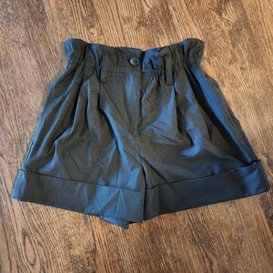 Sunday Best Aritzia Women’s Aki Paperbag Waist Shorts Black size 2